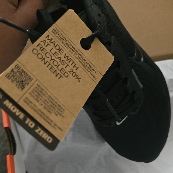 Nike Black Athletic Running Shoes - Picture 10 of 11